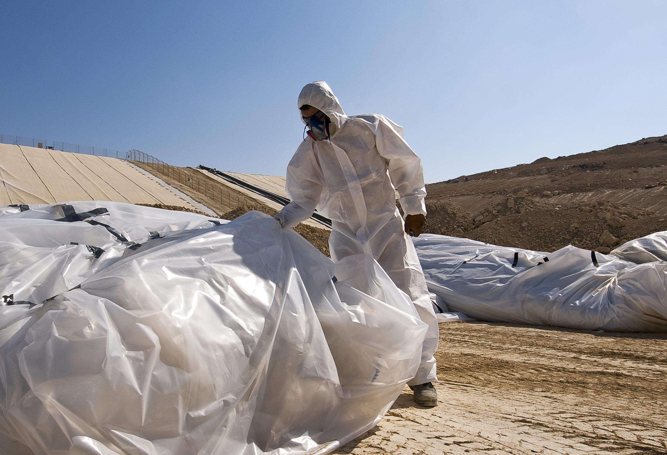 Do all asbestos workers get cancer?