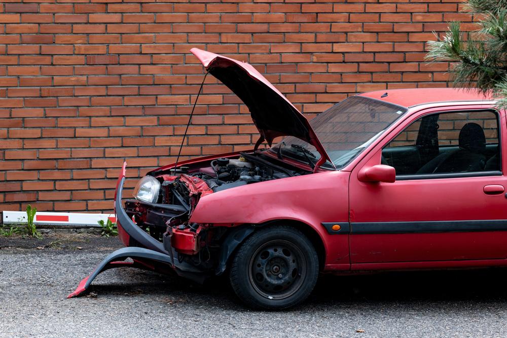 Can you settle a car accident without a lawyer?